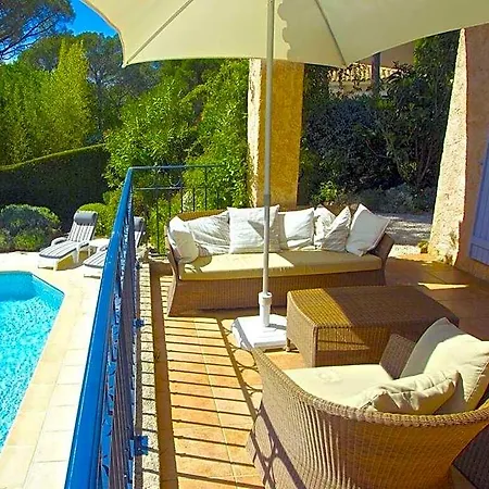 Hotel Ami - Raphael Comfortable 4*